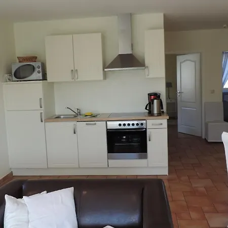 Akazienhaus 1 *
