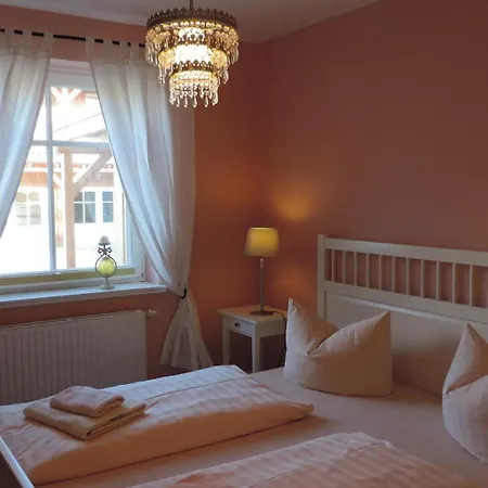 Akazienhaus 1